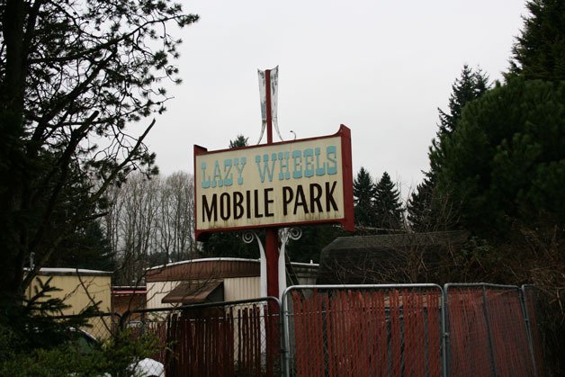 Lazy Wheel Mobile Park residents had a meeting regarding the treatment of management and the condition of the park.