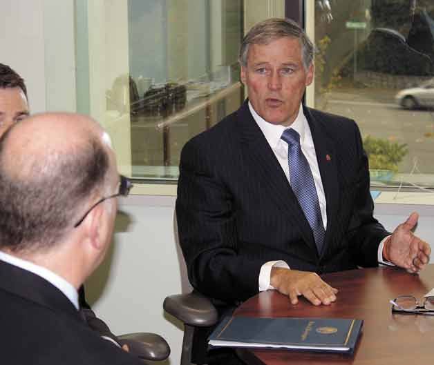 Washington State Gov. Jay Inslee talks with Reporter staff members.