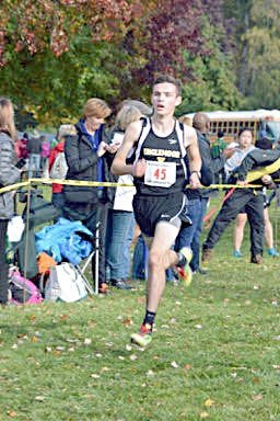 Nick Laccinole recorded the highest Inglemoor finish for a boy since 2003 by placing second overall during the 4A KingCo Cross Country Championships.